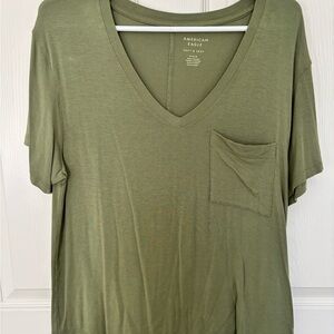 American Eagle Outfitters Soft & Sexy Green V-Neck Tee